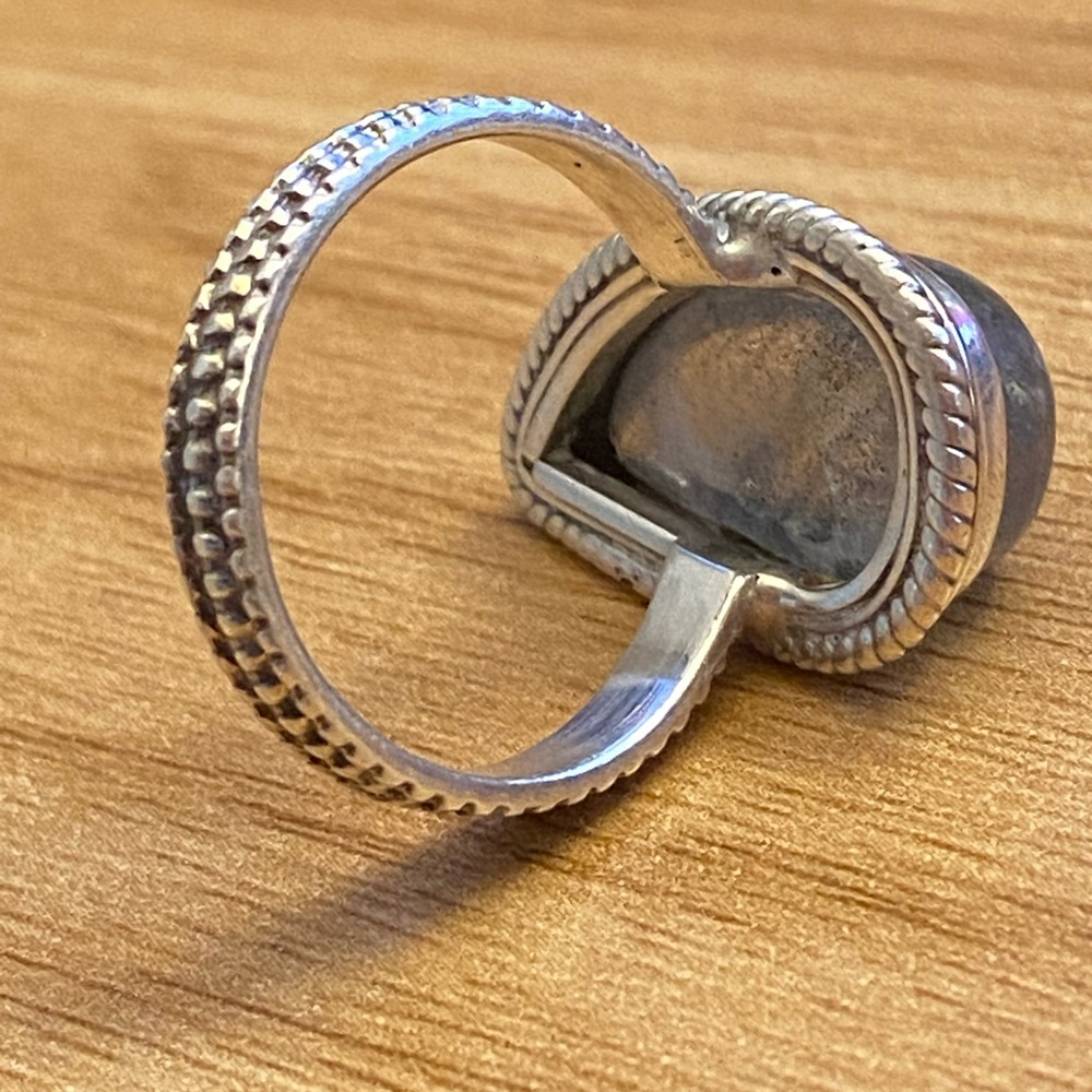 Beautiful Silver Labradorite Ring - image 4